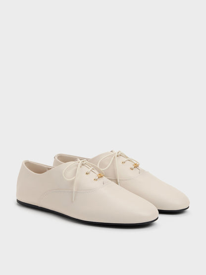CHARLES & KEITH Trending | Pippa Leather Derby Flats - Chalk