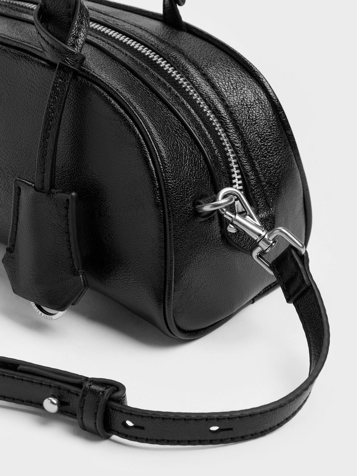CHARLES & KEITH Trending | Vega Elongated Bowling Bag - Noir