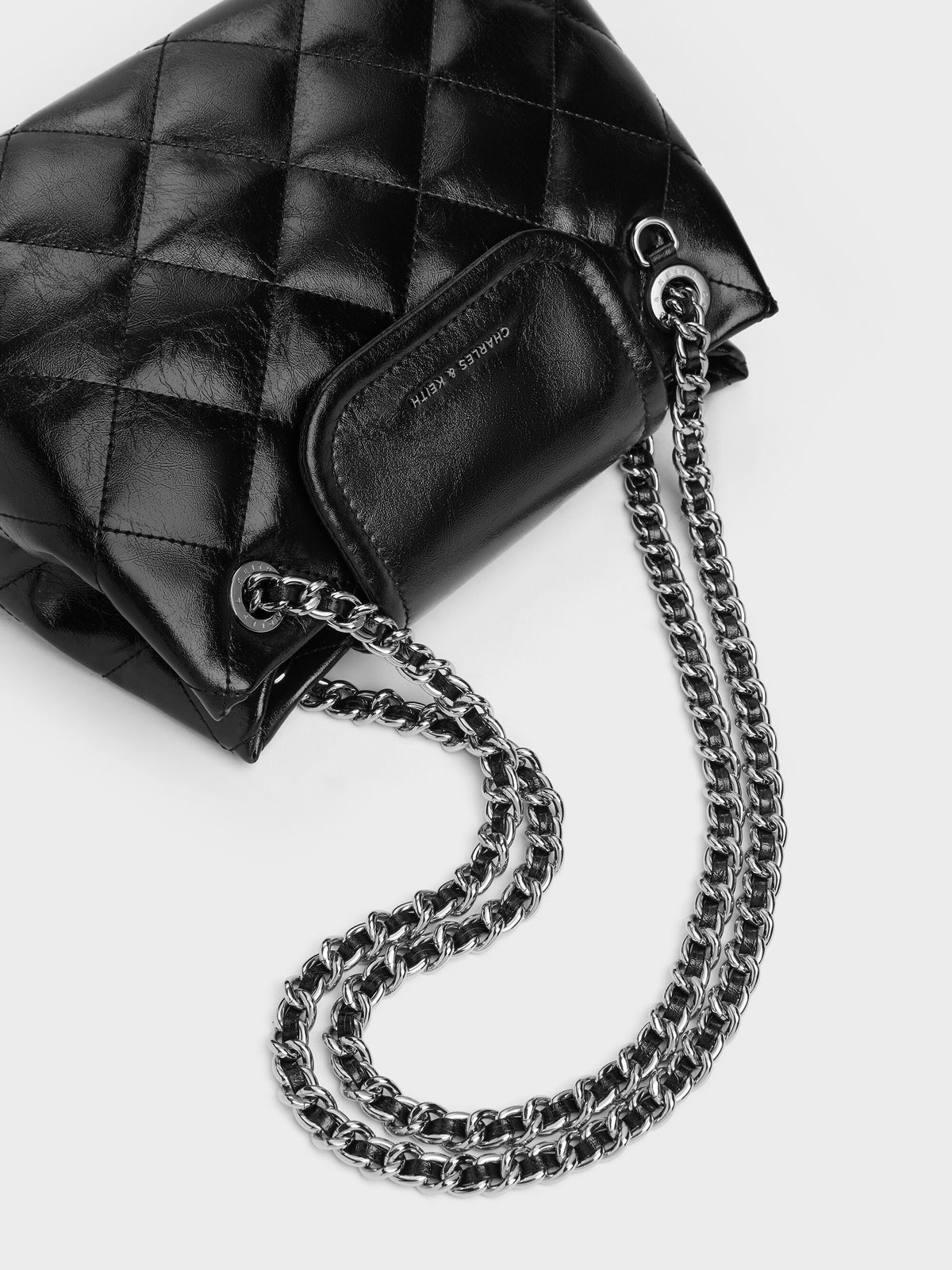 CHARLES & KEITH Essential | Apfra Quilted Shoulder Bag - Noir