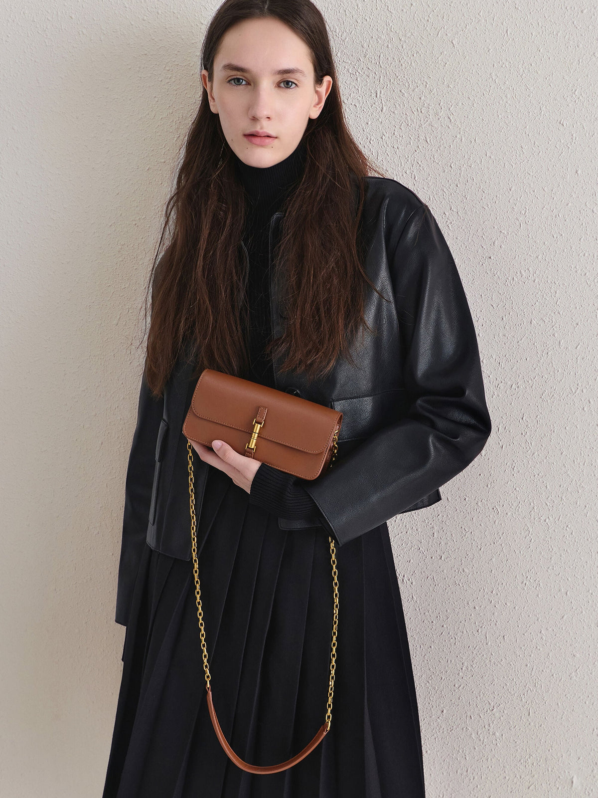 CHARLES & KEITH Premium | Cesia Wallet On Chain - Chocolate