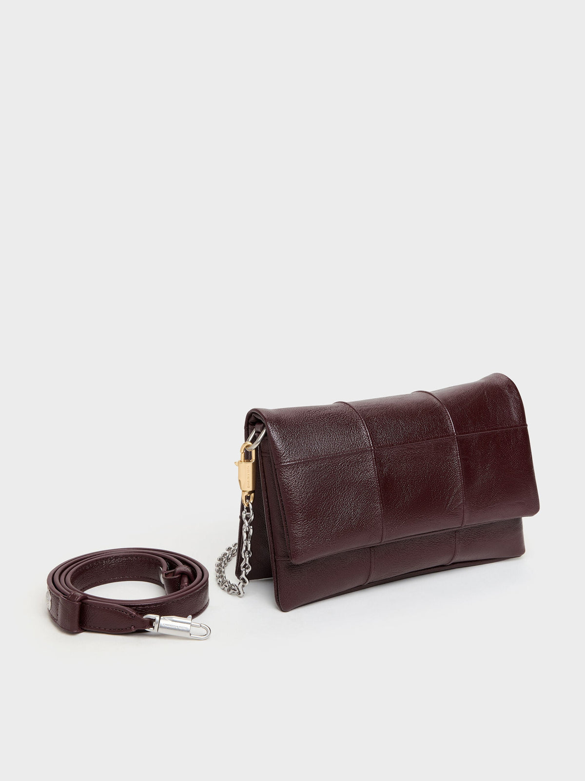 CHARLES & KEITH Hot Sale | Delfina Quilted Wallet On Chain - Wineberry Red