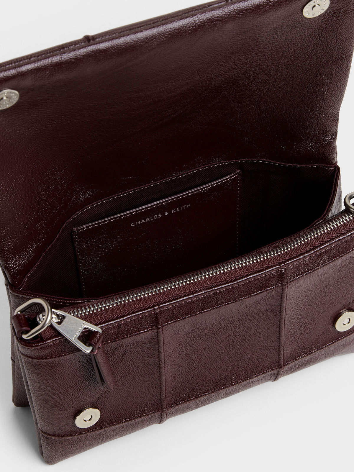 CHARLES & KEITH Hot Sale | Delfina Quilted Wallet On Chain - Wineberry Red