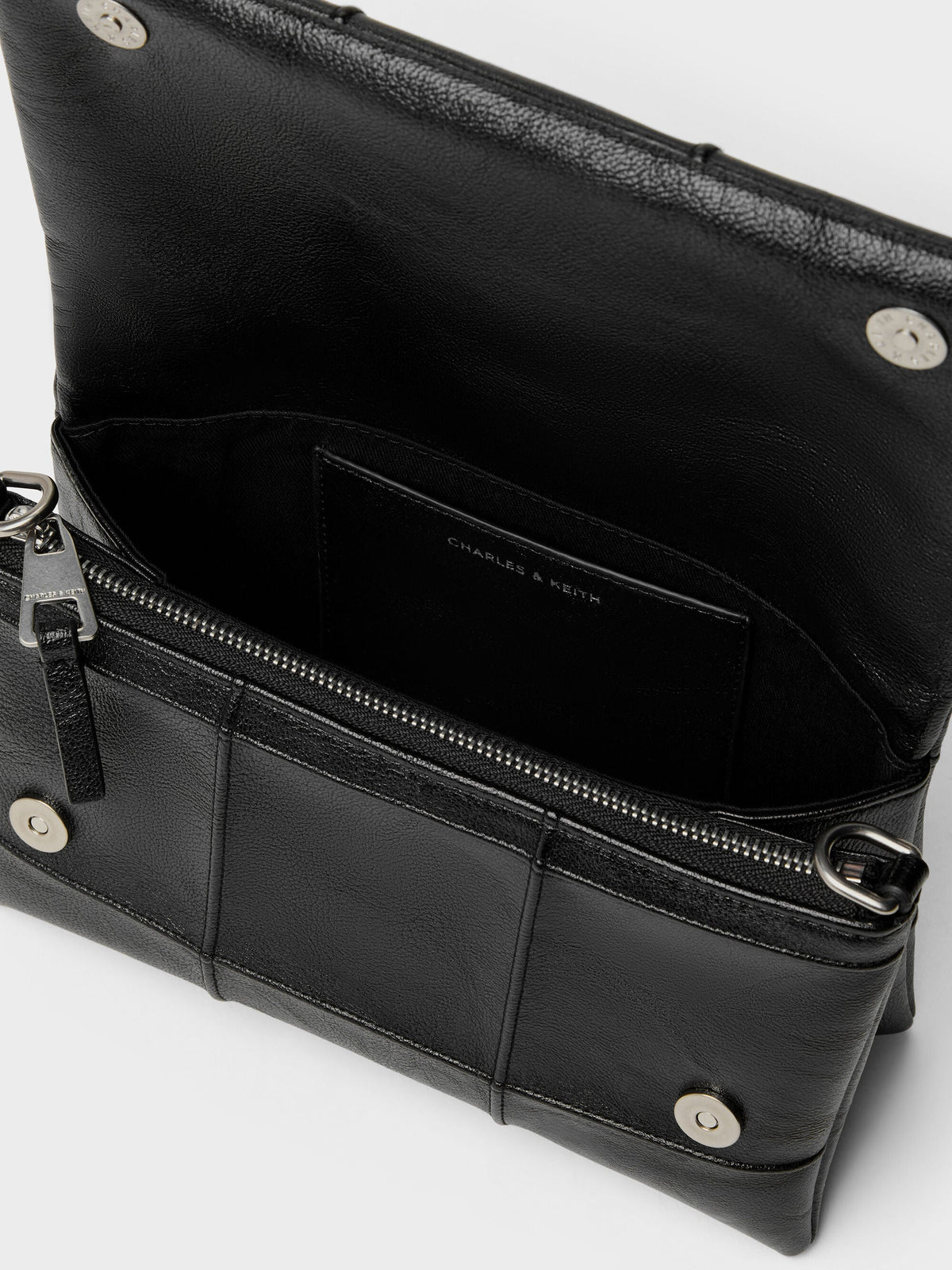 CHARLES & KEITH New | Delfina Quilted Wallet On Chain - Black