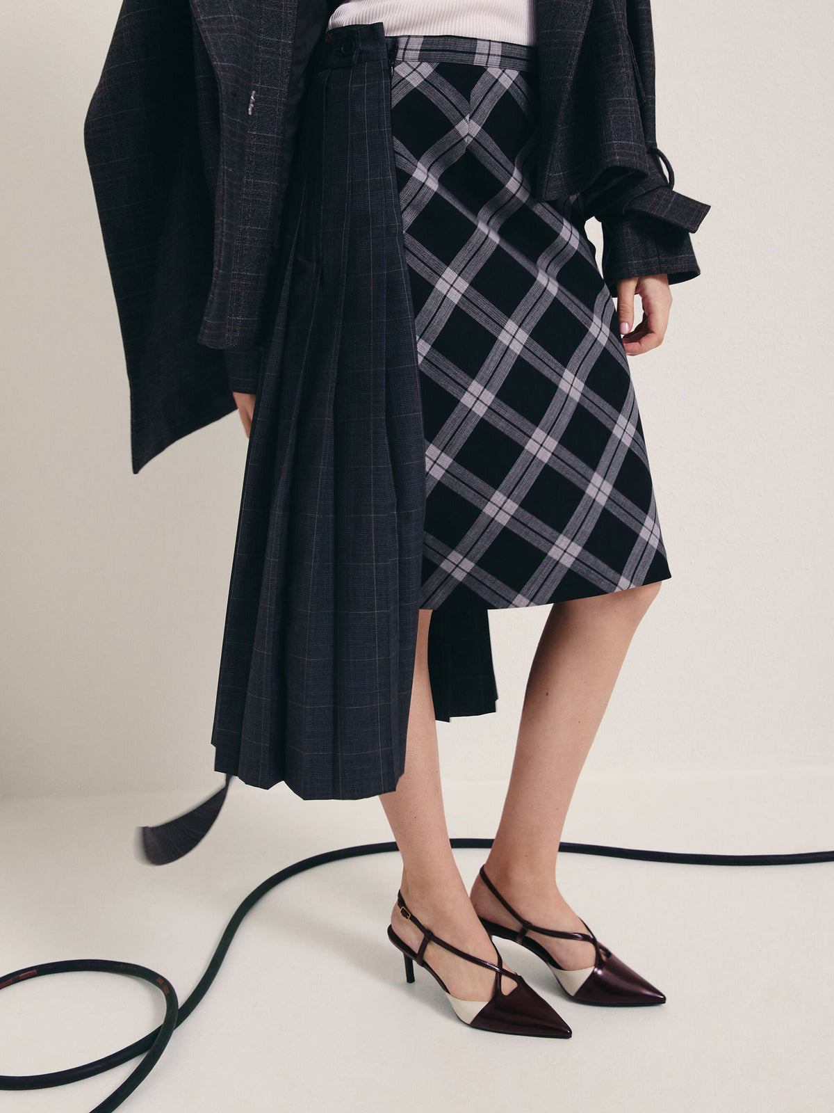 CHARLES & KEITH Special Offer | Two-Tone Pointed Slingback Pumps - Burgundy