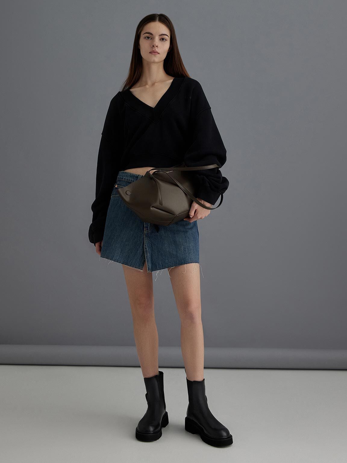 CHARLES & KEITH Essential | Calla Tote Bag - Dark Moss