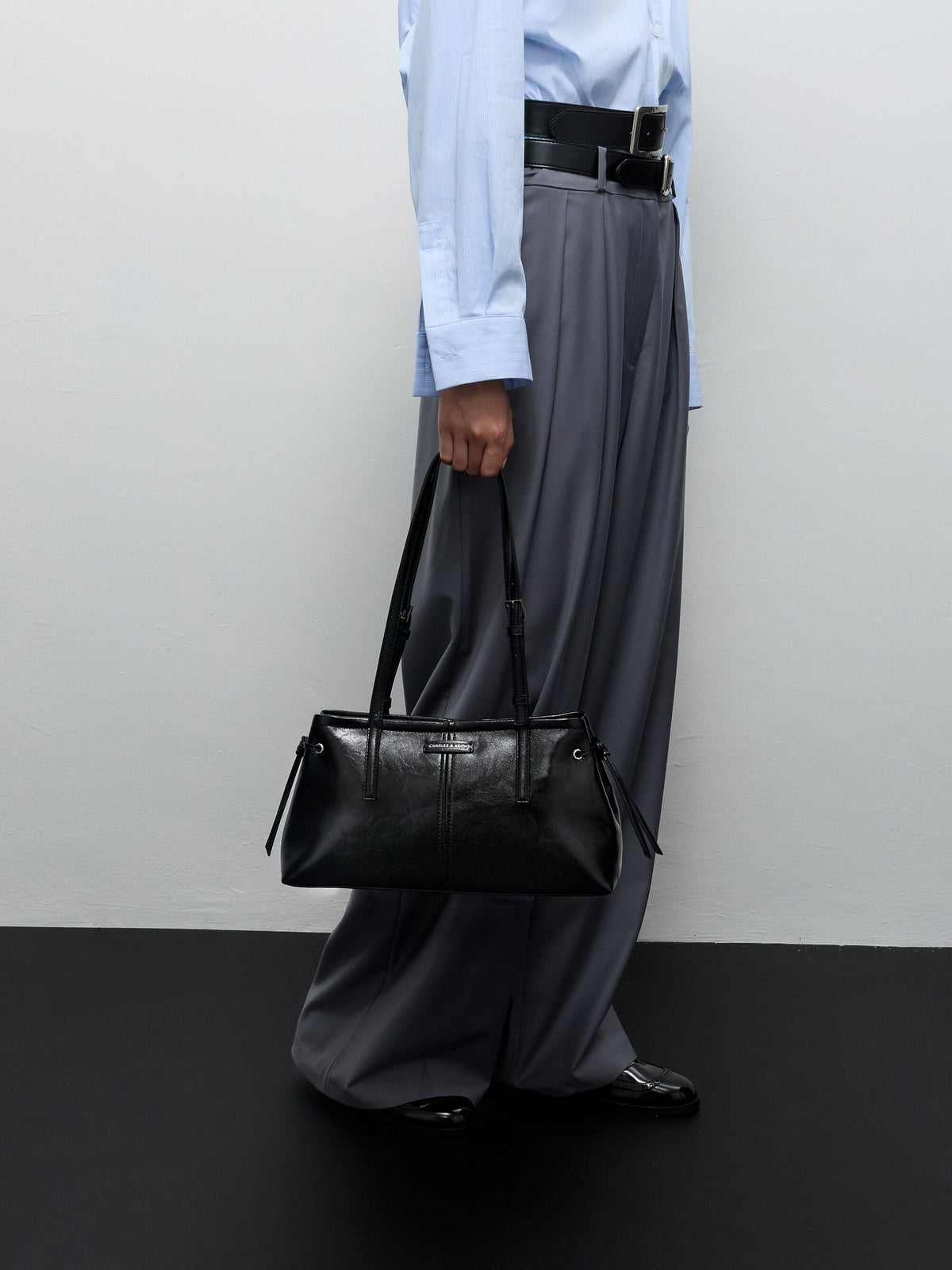 CHARLES & KEITH Best Price | Noane Elongated-Handle Shoulder Bag - Noir