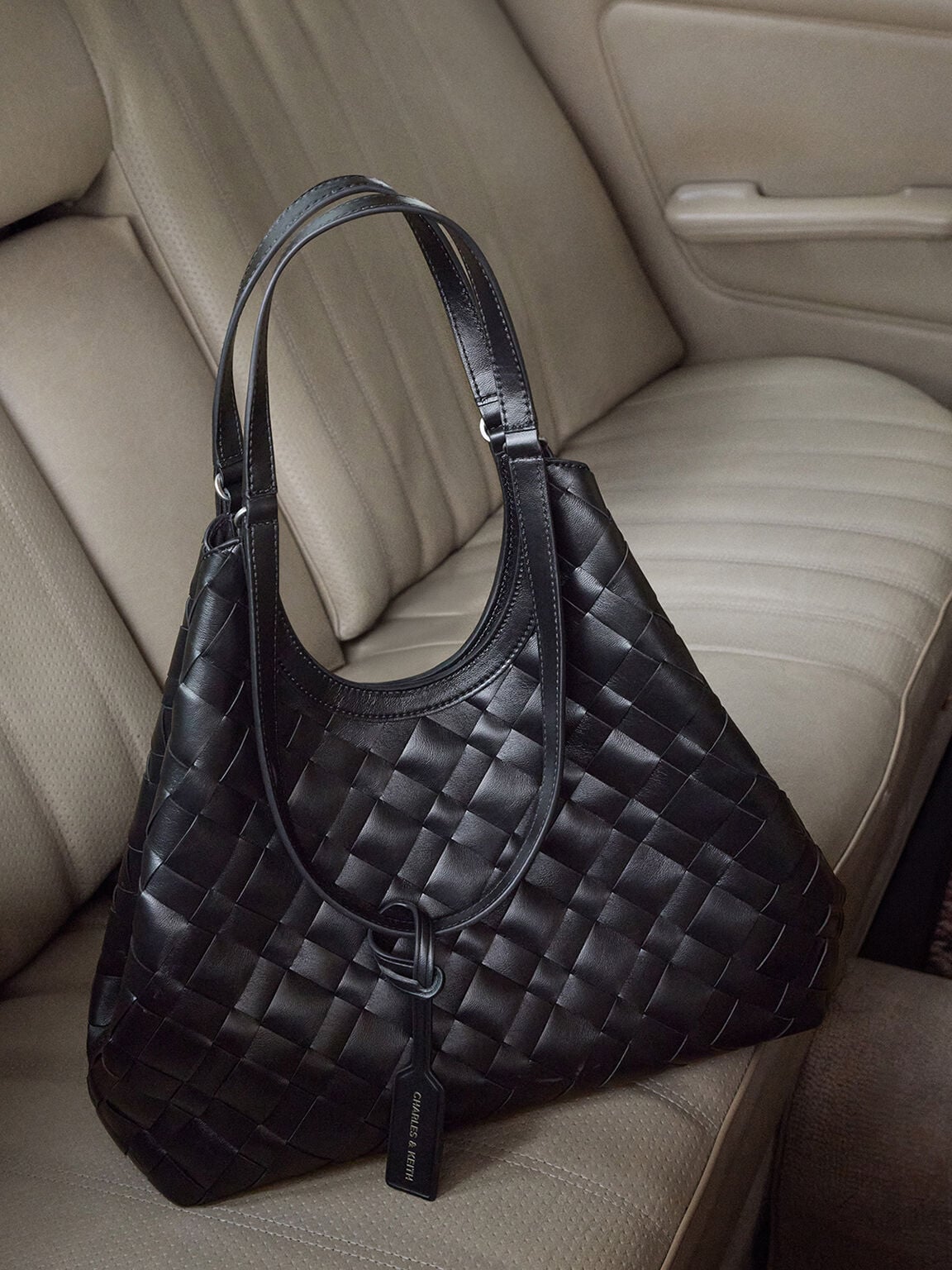 CHARLES & KEITH Trending | Ivette Woven Tote Bag - Noir