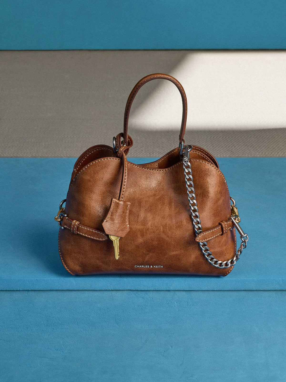 CHARLES & KEITH Trusted | Delfina Chain Side-Belt Tote Bag - Distressed Tan