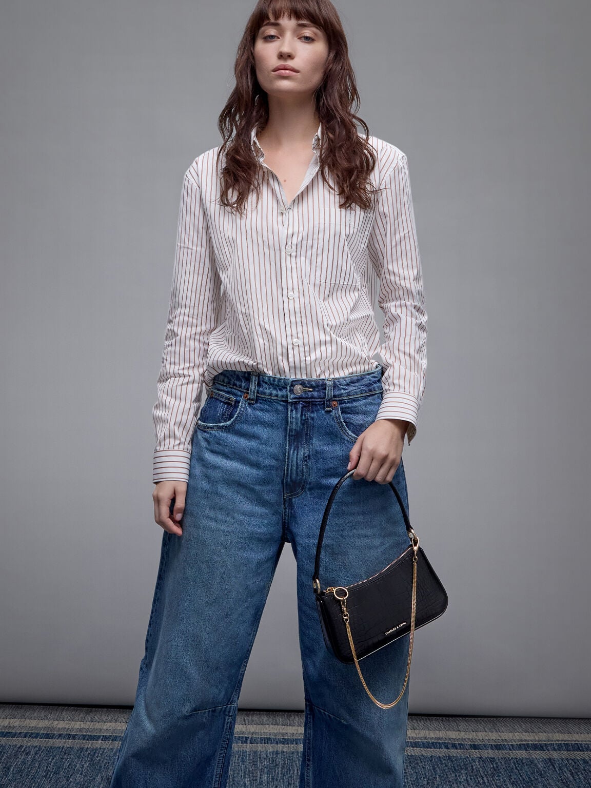 CHARLES & KEITH Signature | Elspeth Croc-Effect Chain-Link Shoulder Bag - Black Croco