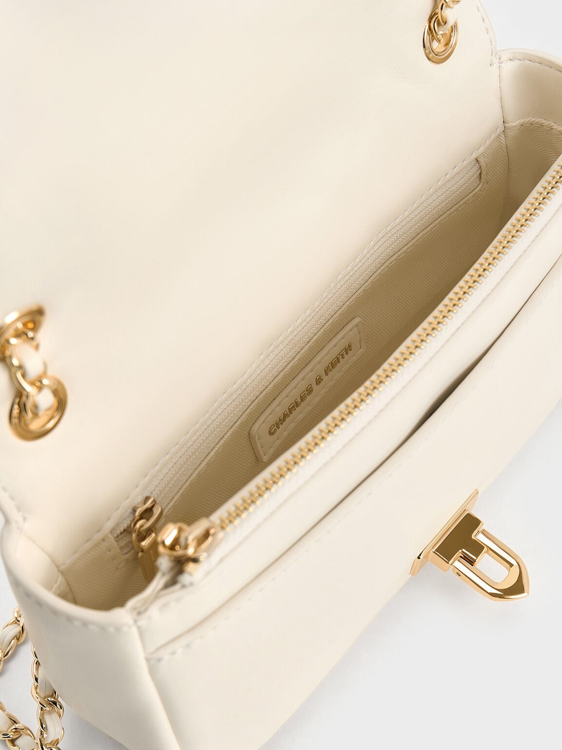 CHARLES & KEITH Essential | Arwen Diamond-Quilt Shoulder Bag - Cream