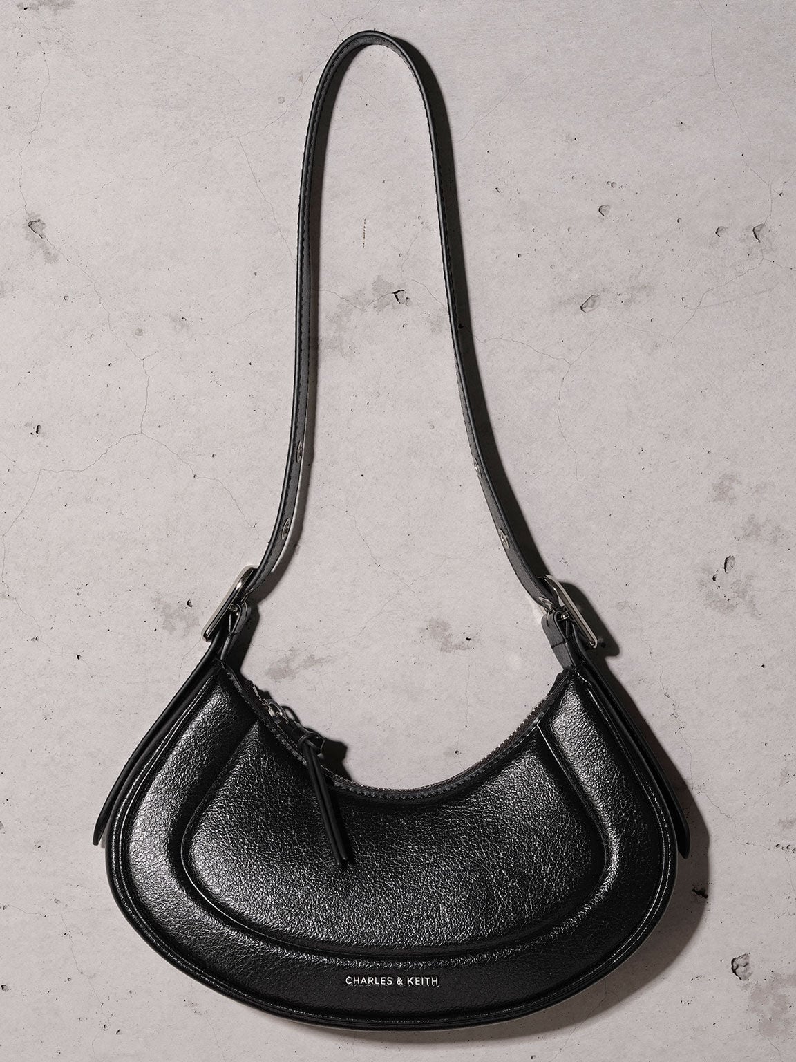 CHARLES & KEITH Best Seller | Petra Curved Shoulder Bag - Noir