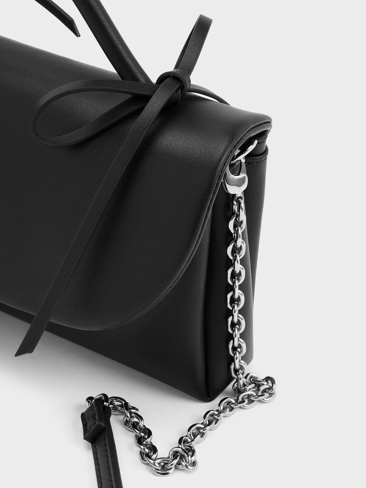 CHARLES & KEITH Featured | Hazel Bow Wallet On Chain - Noir