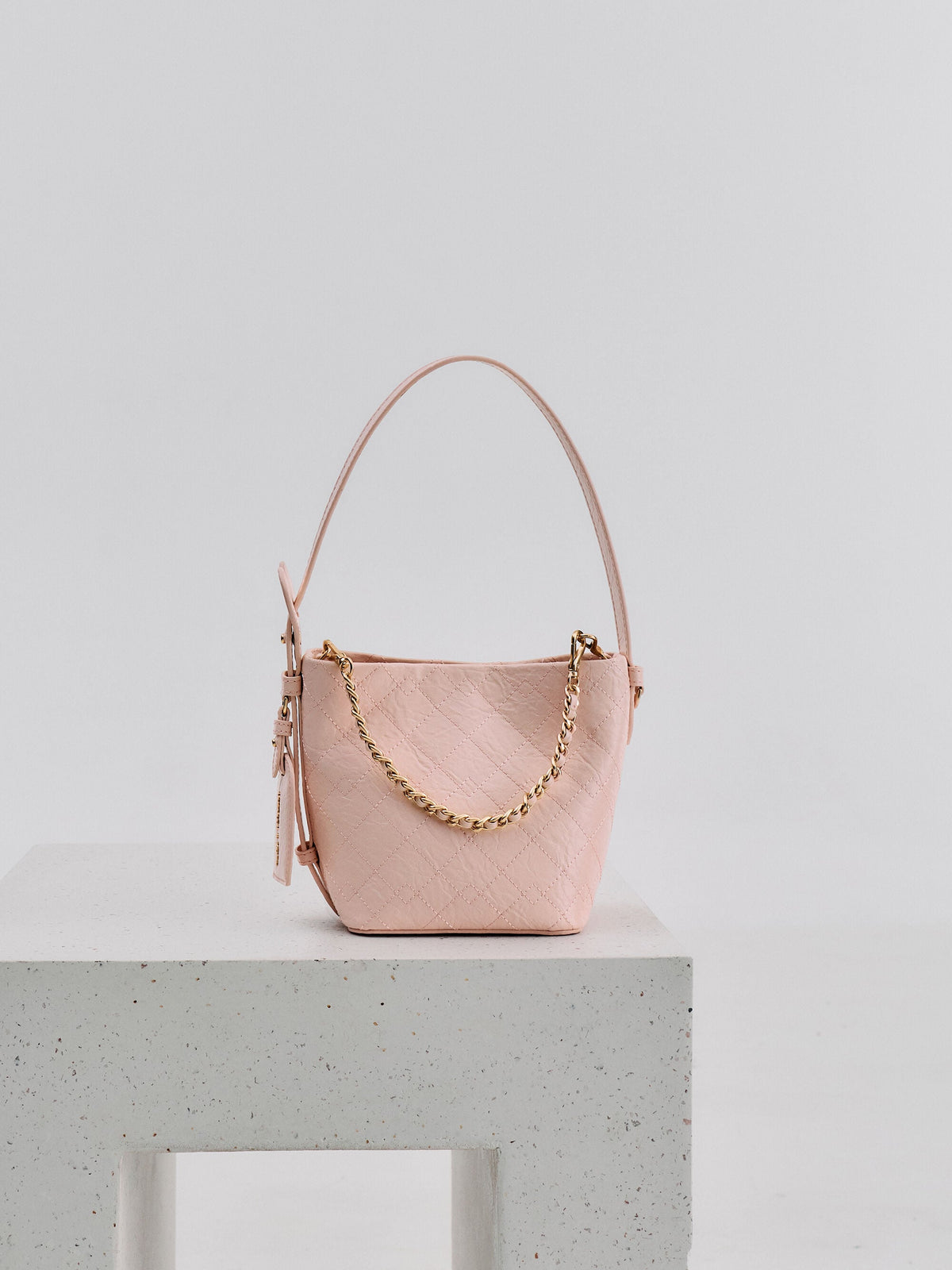 CHARLES & KEITH Hot Sale | Duo Quilted Chain Bucket Bag - Soft Pink
