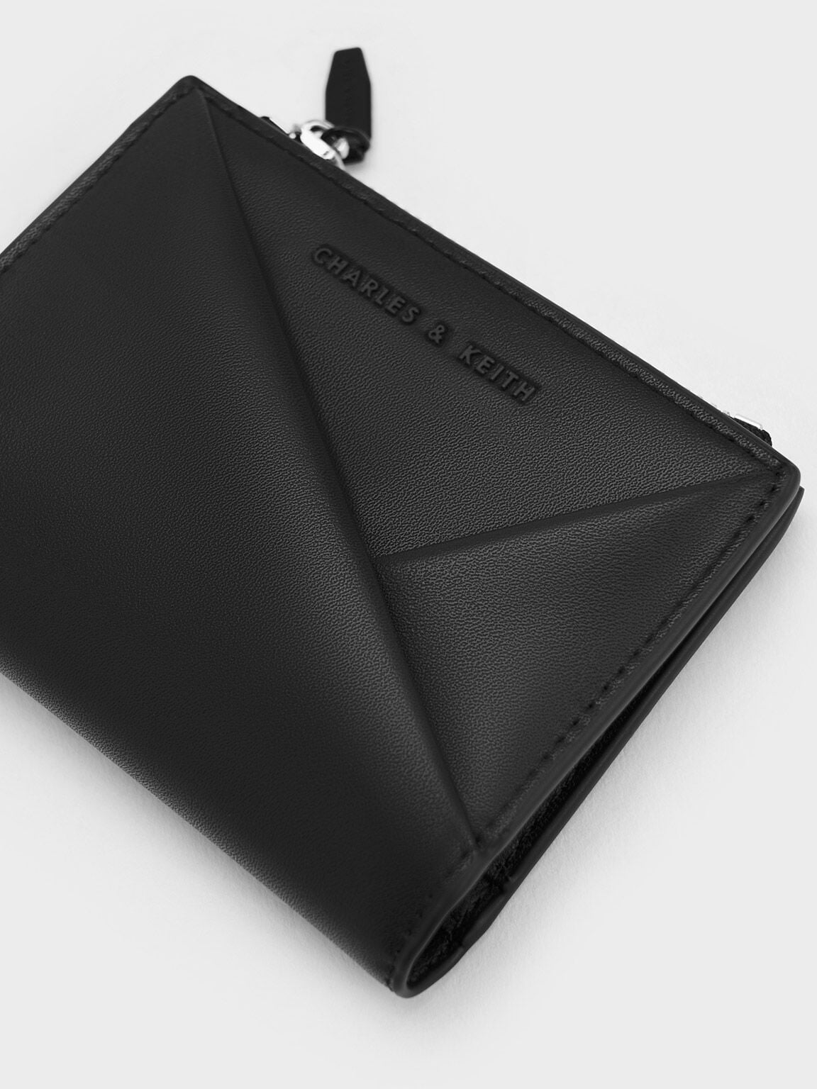CHARLES & KEITH Premium | Midori Geometric Top-Zip Wallet - Noir