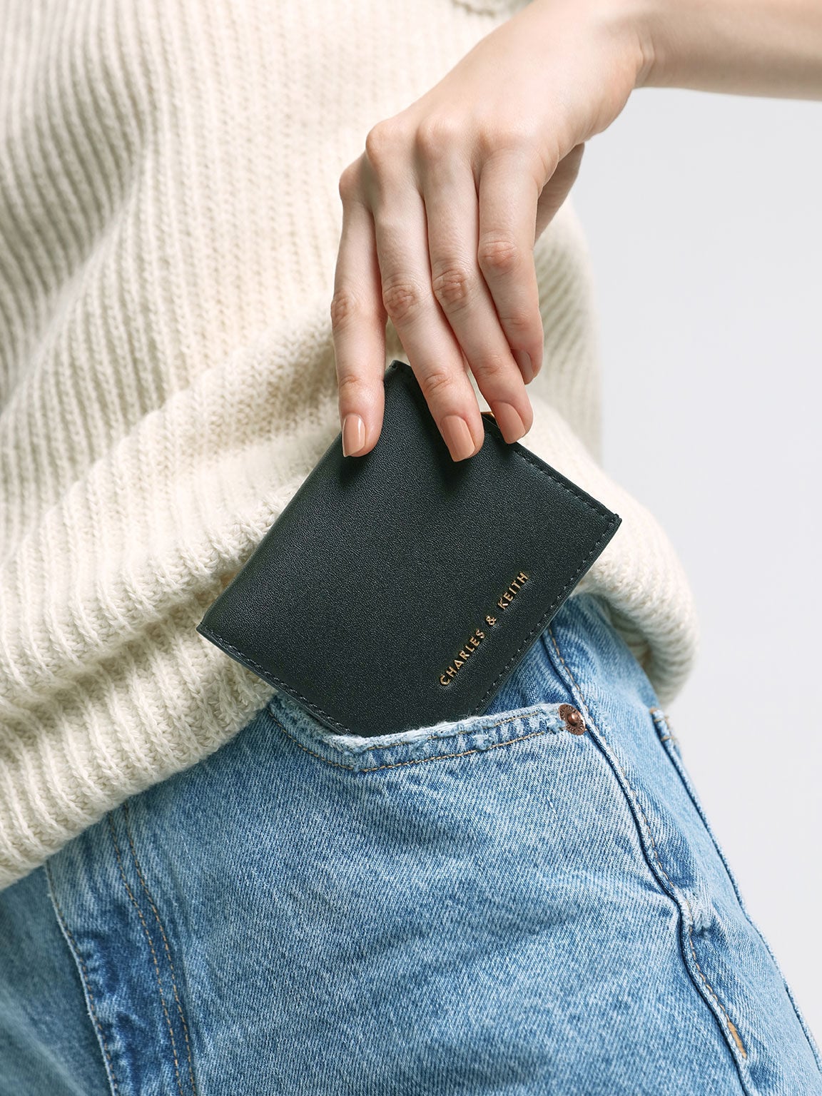 CHARLES & KEITH Exclusive | Daisy Bi-Fold Small Wallet - Black