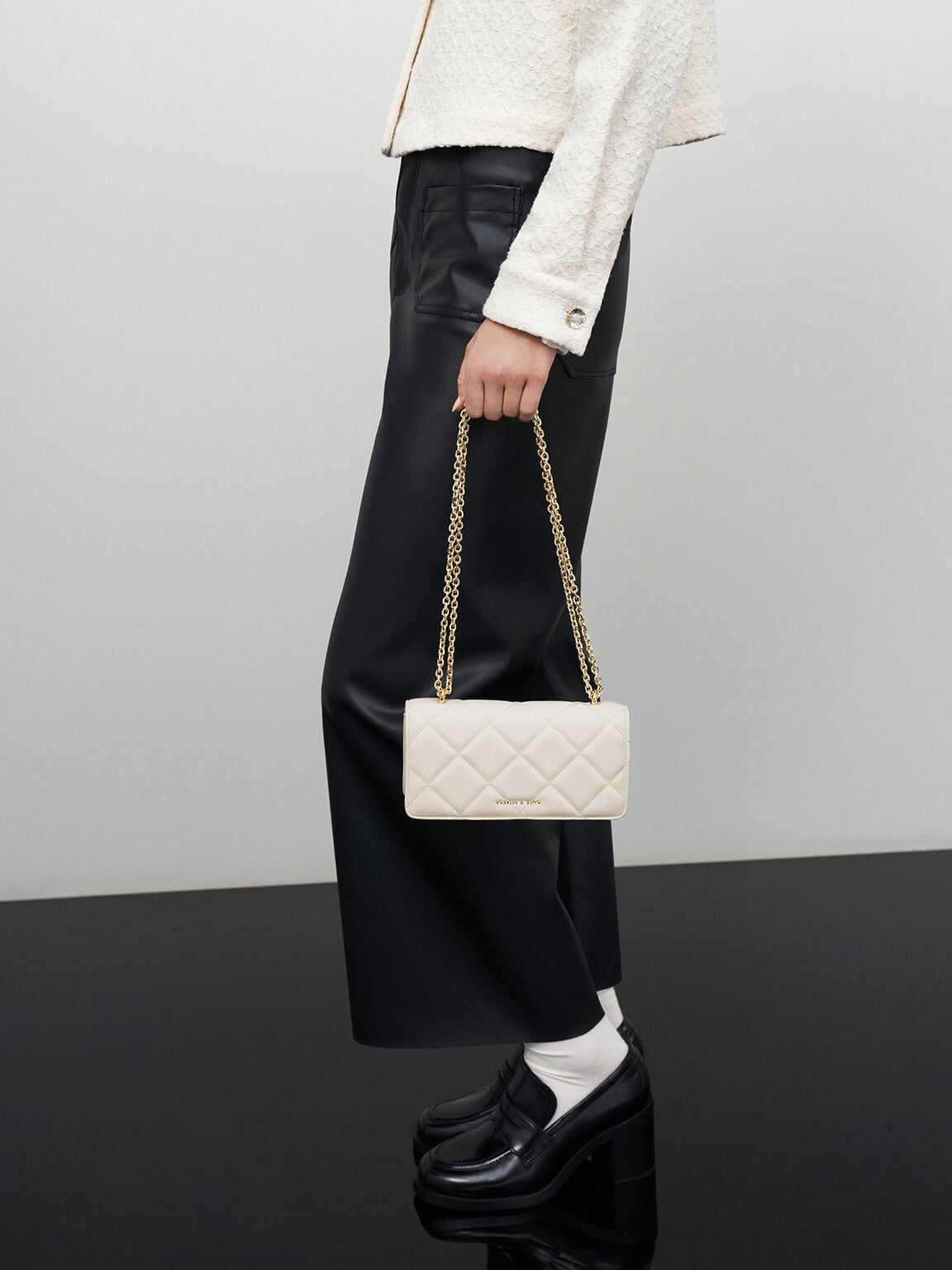 CHARLES & KEITH Trending | Paffuto Quilted Wallet On Chain - Cream
