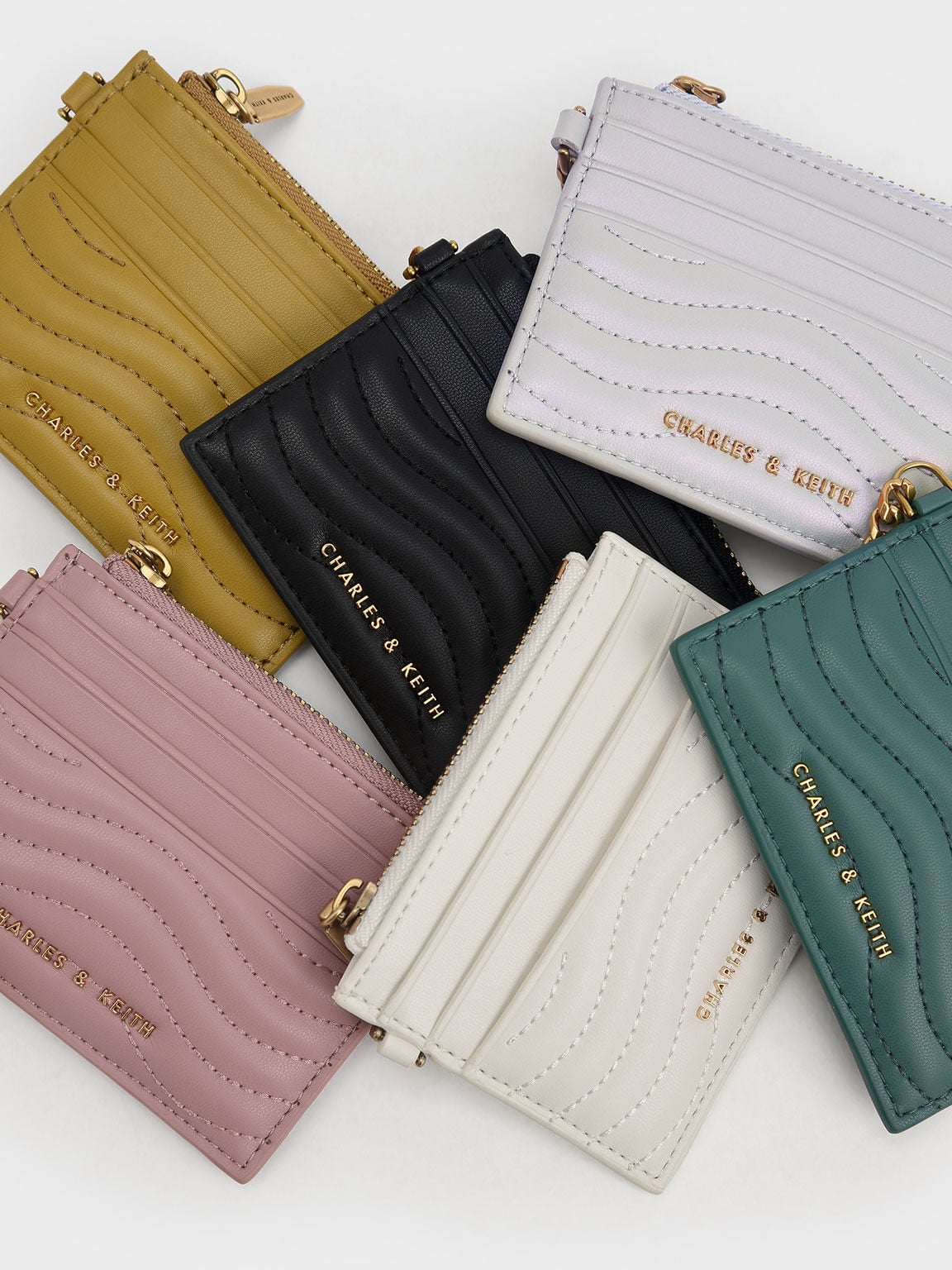 CHARLES & KEITH Great Value | Aubrielle Wavy-Stitch Card Holder - Cream