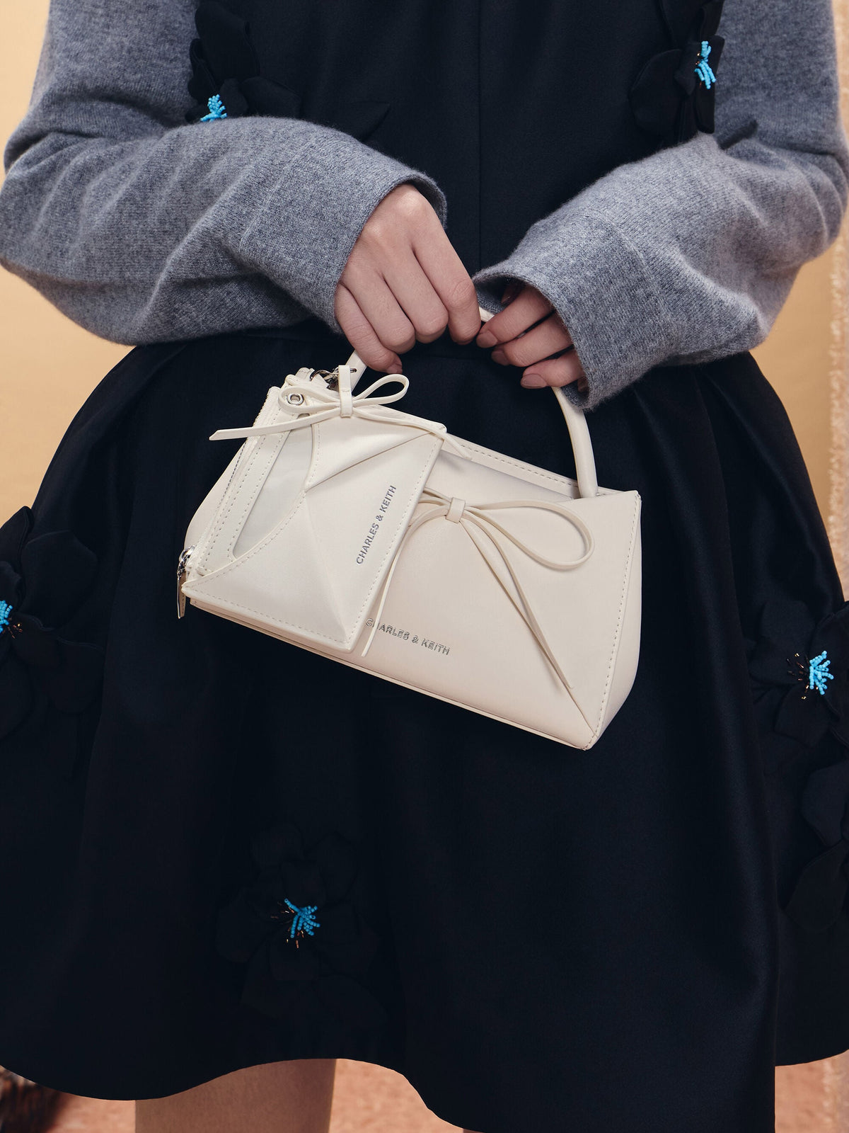 CHARLES & KEITH Top Pick | Hazel Bow Panelled Card Holder - Cream