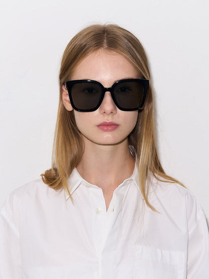 CHARLES & KEITH Smart Buy | Gabine Oversized Butterfly Sunglasses - Black